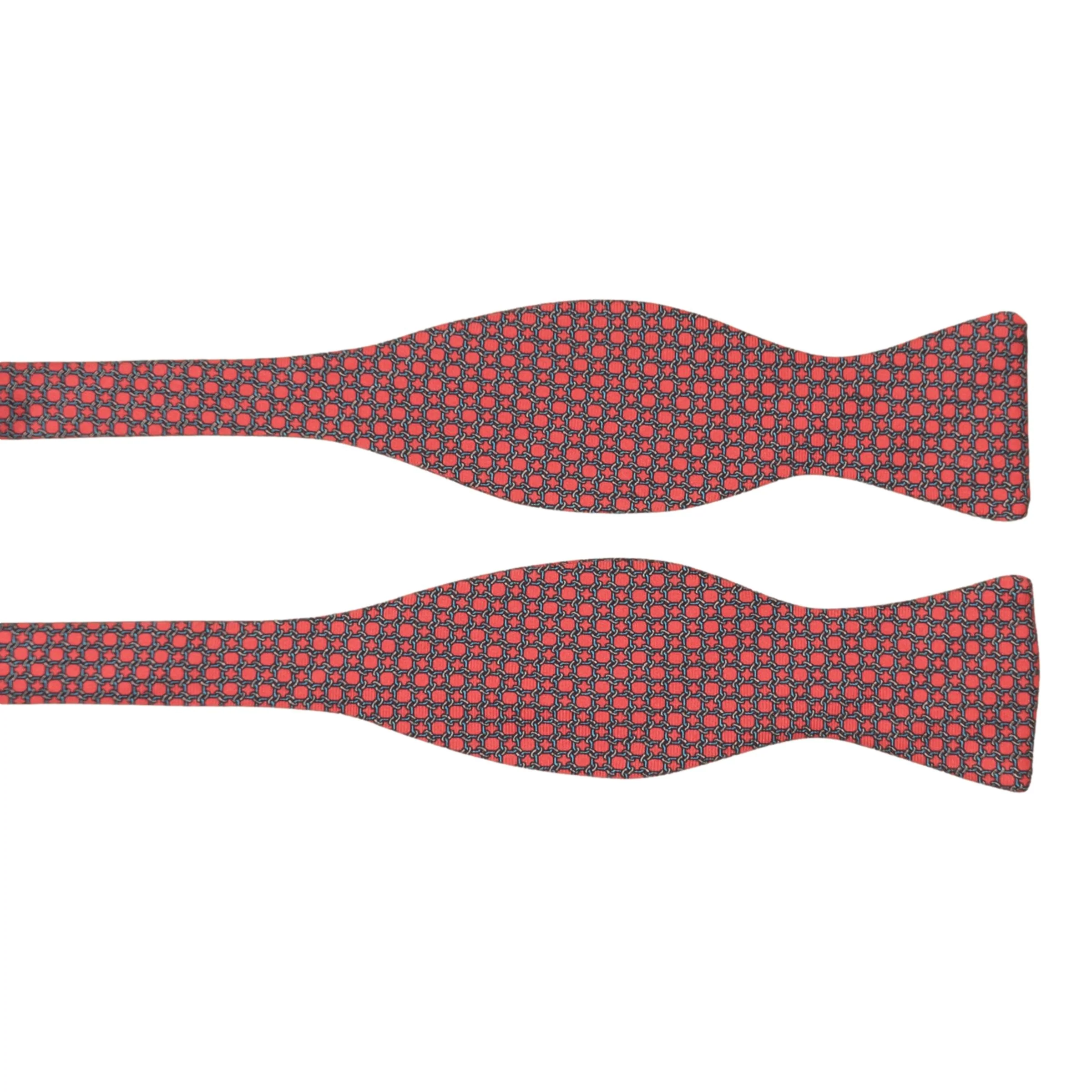 Circle Links Bow Tie