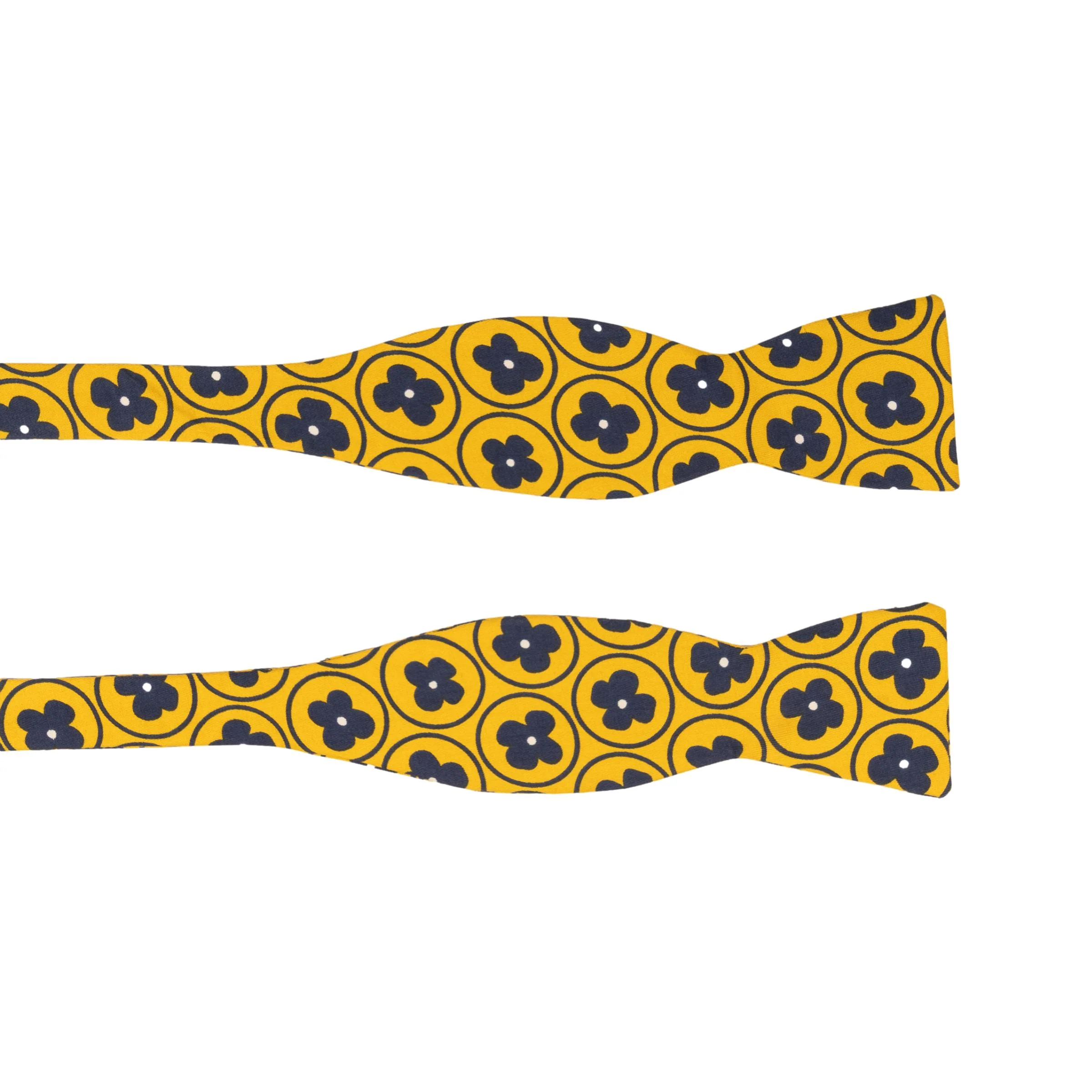 Clover Pattern Silk Bow Tie - Image 2